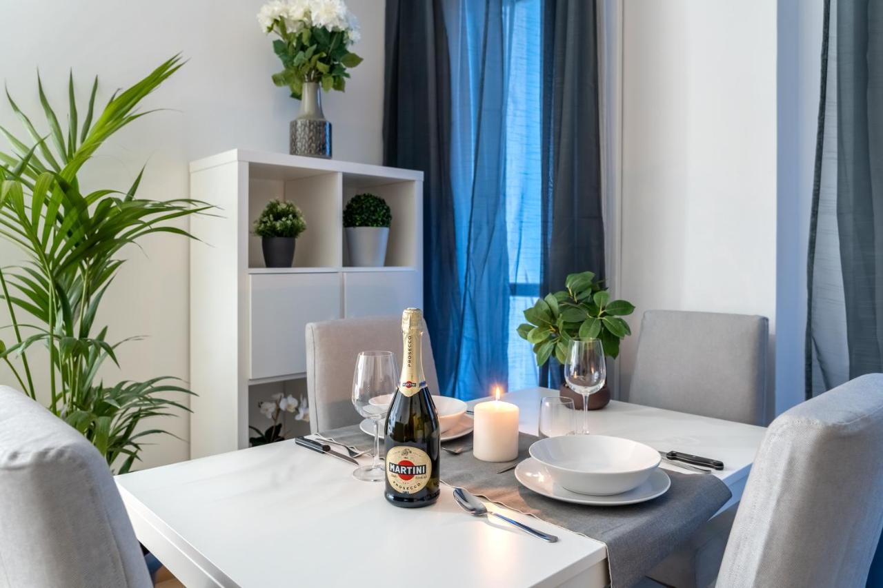 Suite 1,2 Porta Milano Centro Parking Free المظهر الخارجي الصورة
